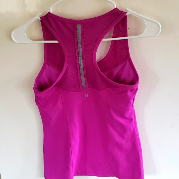 Womans exercise top - Picture 2 of 6